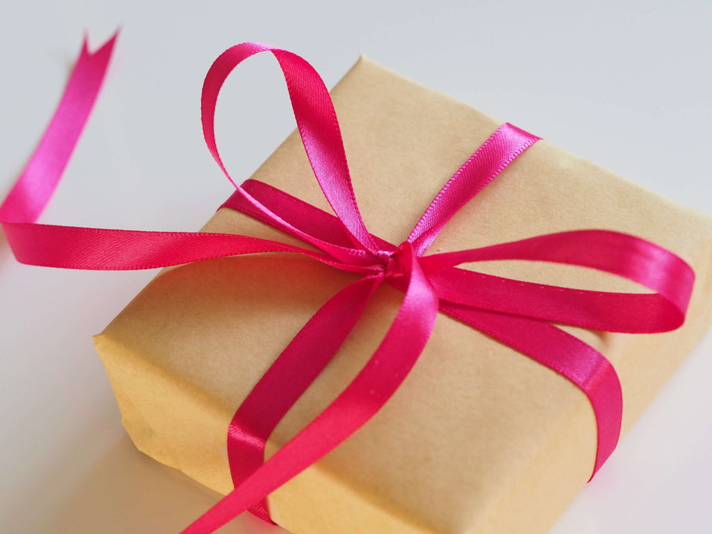 7 Best Subscription Boxes for Mom That Brings Joy Right to Her Door created